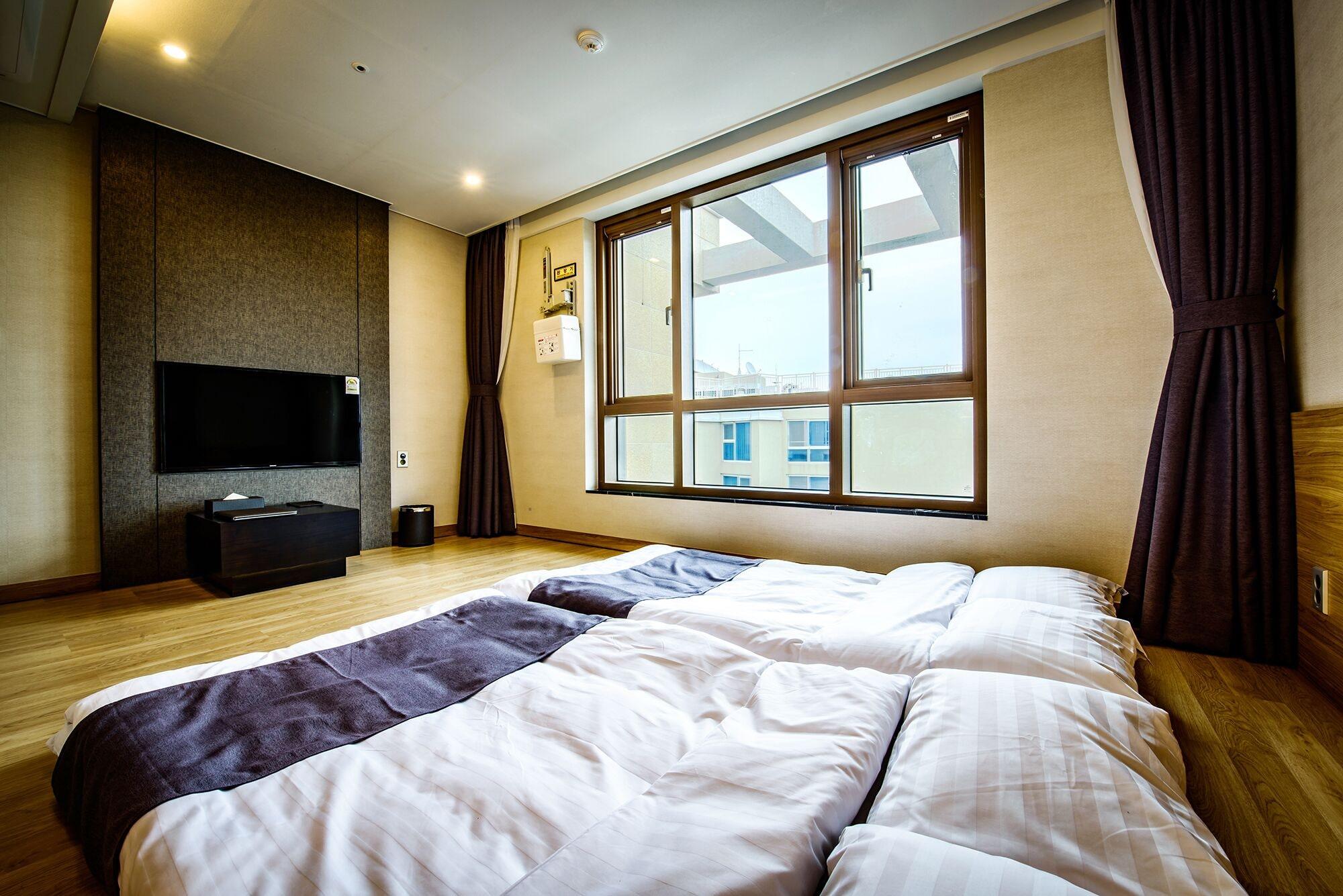 Utop Ubless Hotel Jeju Exteriör bild