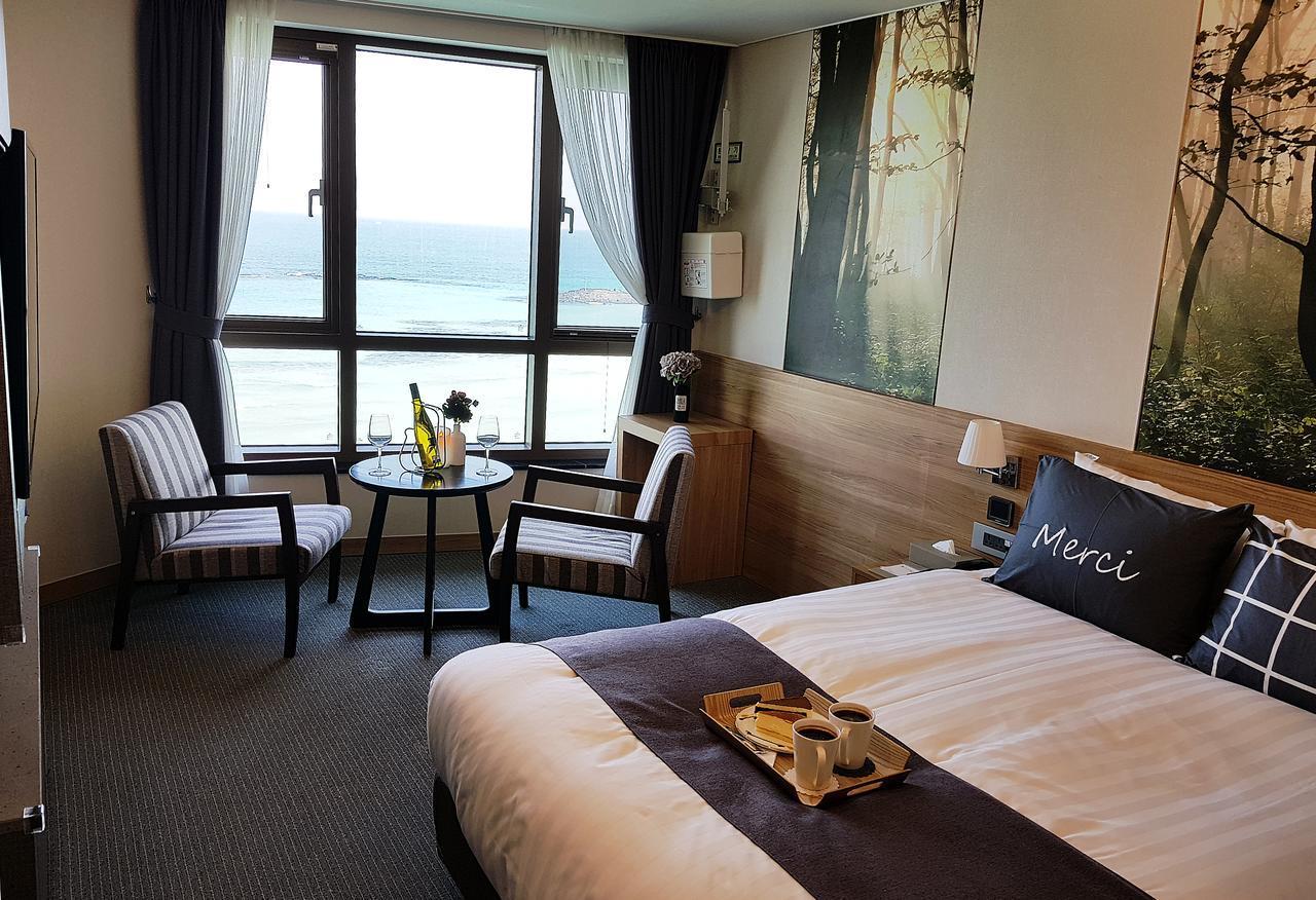 Utop Ubless Hotel Jeju Exteriör bild