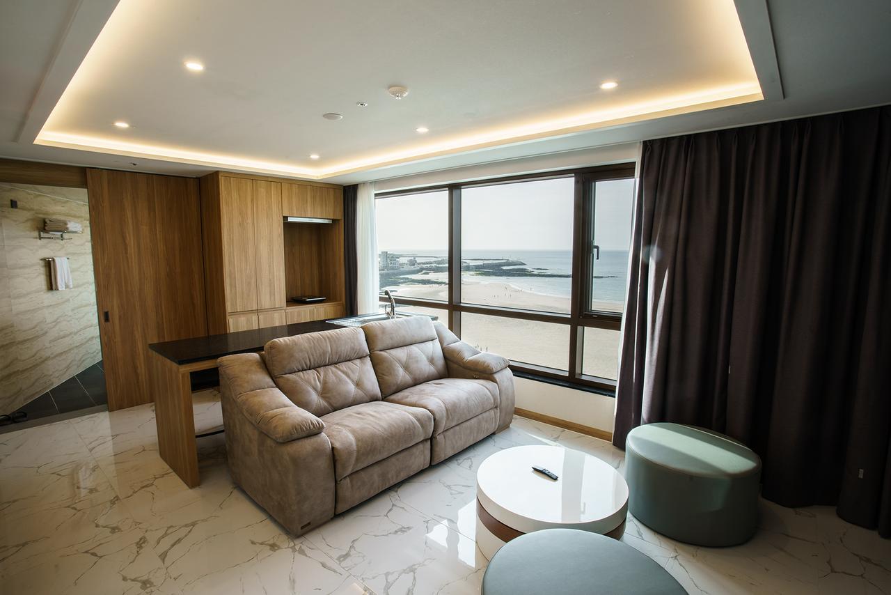 Utop Ubless Hotel Jeju Exteriör bild